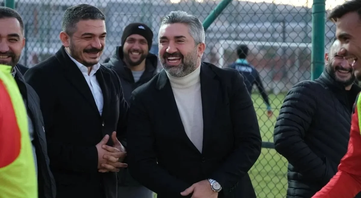 savas-balciktan-final-oncesi-futbolculara-duygulandiran-konusma-prim-degil-gelecek-sozu-verdi-1780666042756.jpeg “Prim değil gelecek sözü verdi” Savaş Balçık’tan final öncesi futbolculara duygulandıran konuşma