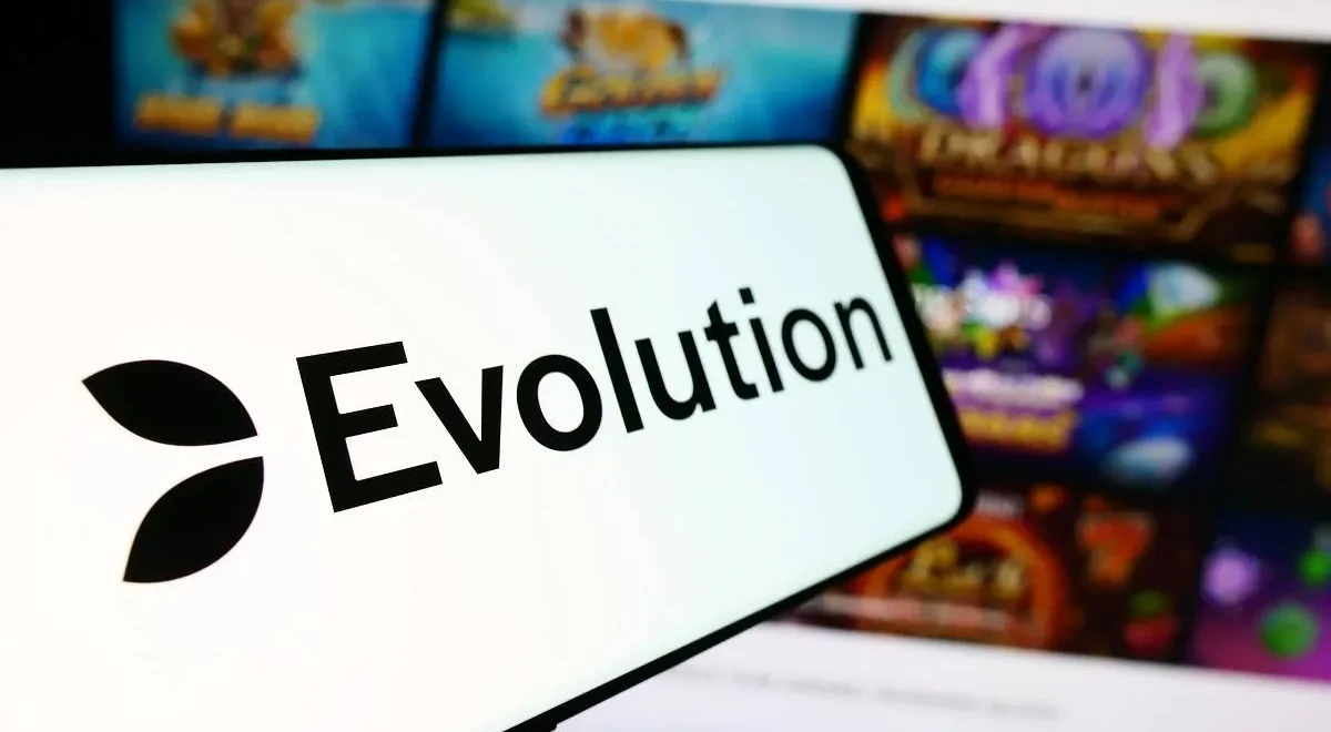 shutterstock_2497296285.jpg Evolution Lands $13.8B Acquisition Bid from Reclusive Billionaire Kenneth Dart