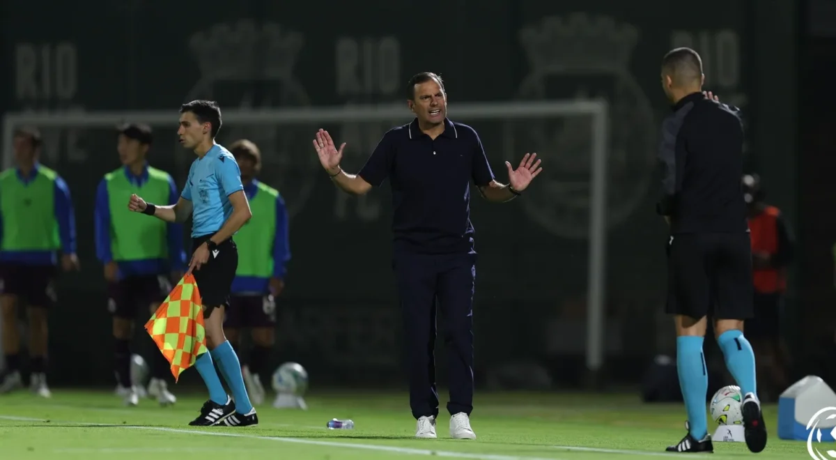 Sotiris-Silaidopoulos-Rio-Ave.jpg Sotiris Silaidopoulos e a diferença entre o FC Porto e o Rio Ave: «Estava a escrever um livro e do outro lado estava o Hemingway»