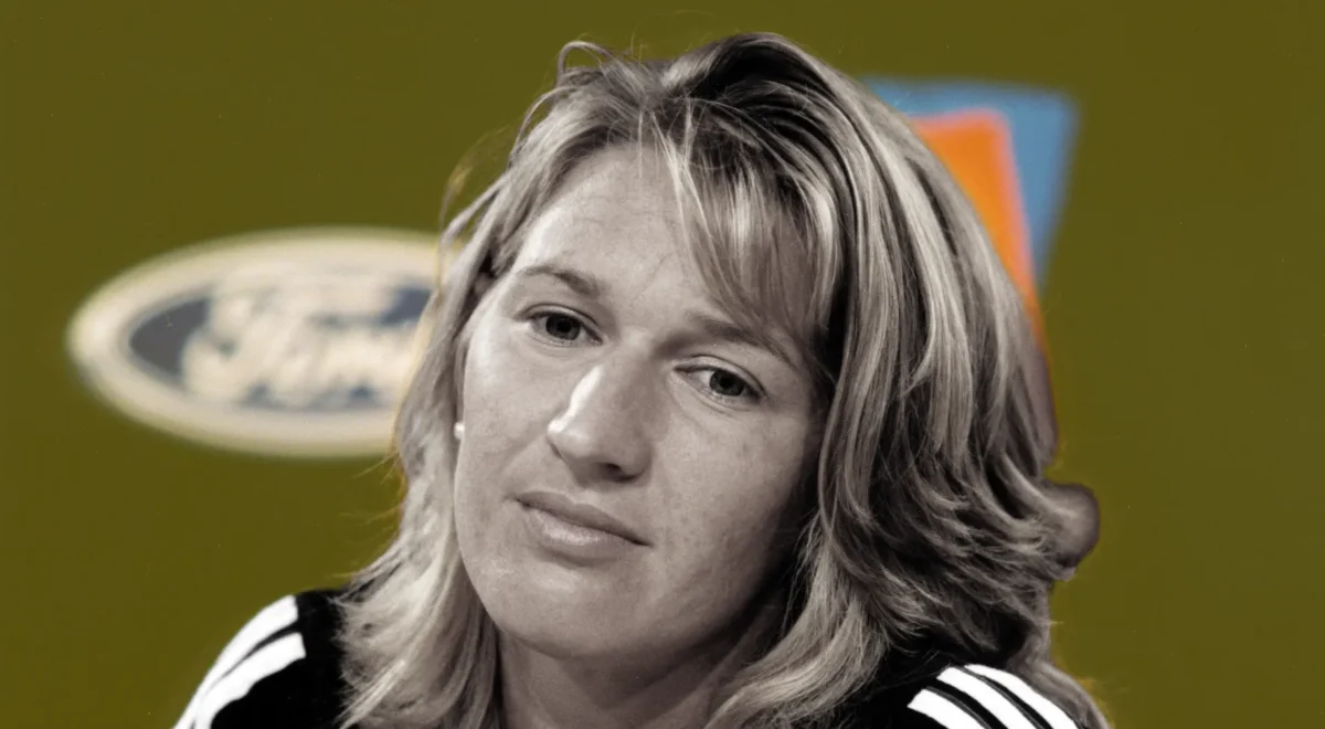 Steffi-Graf-OTD-08_13.png August 13, 1999: The day Steffi Graf announced her retirement