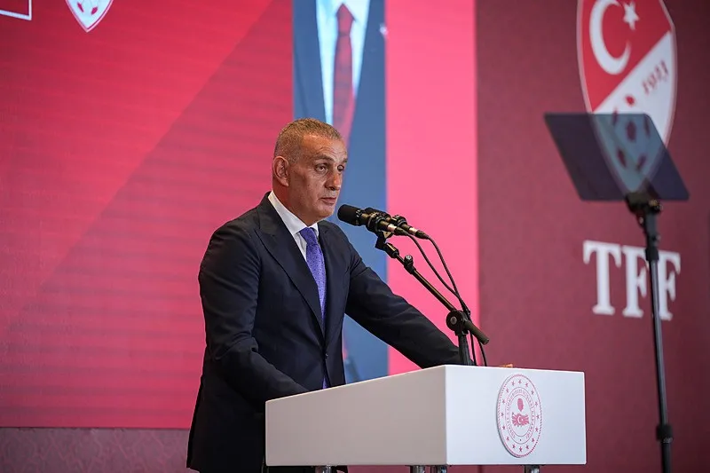 tff-baskani-ibrahim-haciosmanoglundan-yabanci-var-aciklamasi-1786706579896.jpeg TFF Başkanı İbrahim Hacıosmanoğlu'ndan yabancı VAR açıklaması