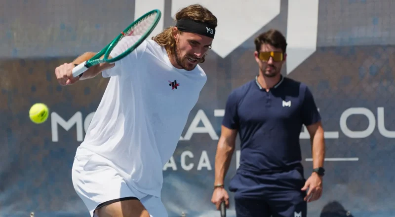 Tsitsipas regrette de ne pas avoir changé d&rsquo;entraîneur plus tôt