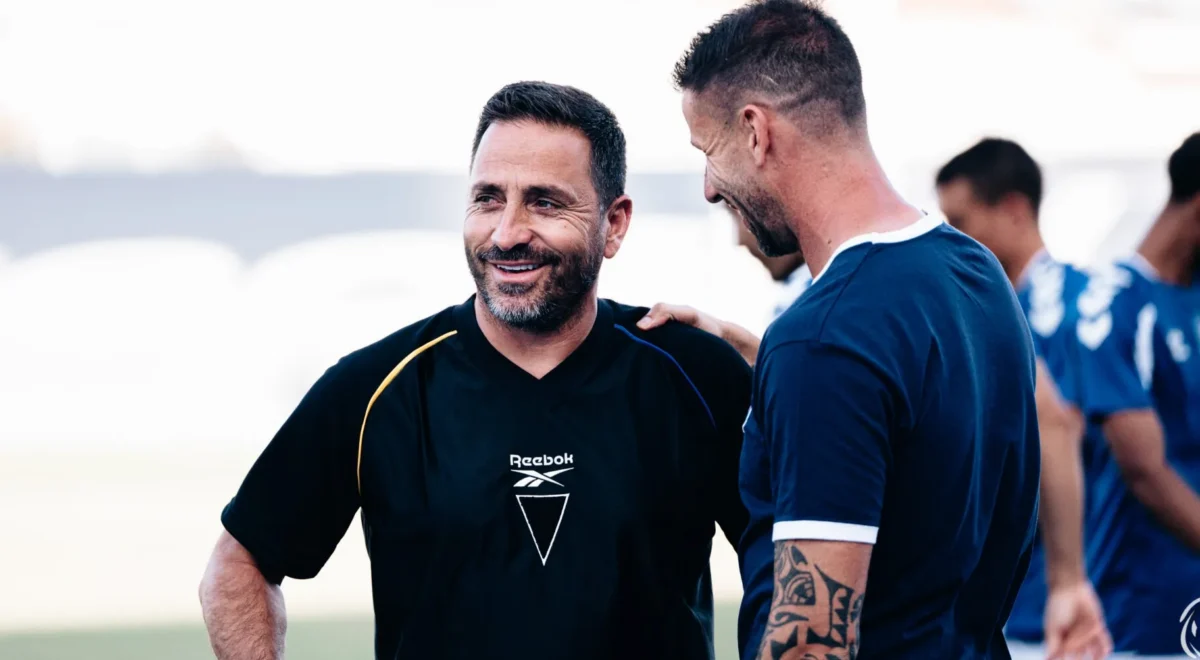 Vasco-Matos-Goncalo-Brandao.jpg Vasco Matos espera pelo fim do mercado para fechar plantel do Estoril Praia e elogia Benfica: «Cheio de energia e confiança»