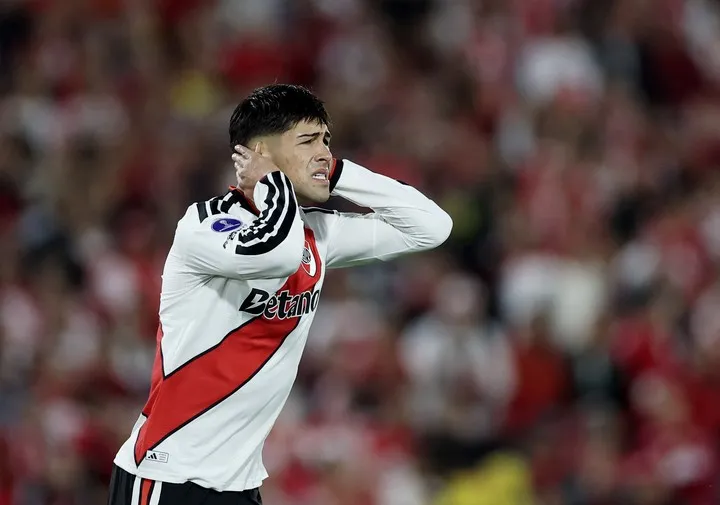 Rivero había sido titular en la ida e iba a estar en el banco en la vuelta (Reuters)