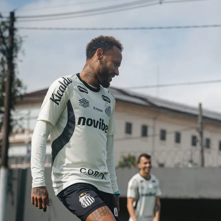 Neymar en la práctica del Santos