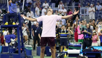 Alexander Zverev évite une élimination précoce à l&rsquo;US Open après un match marathon