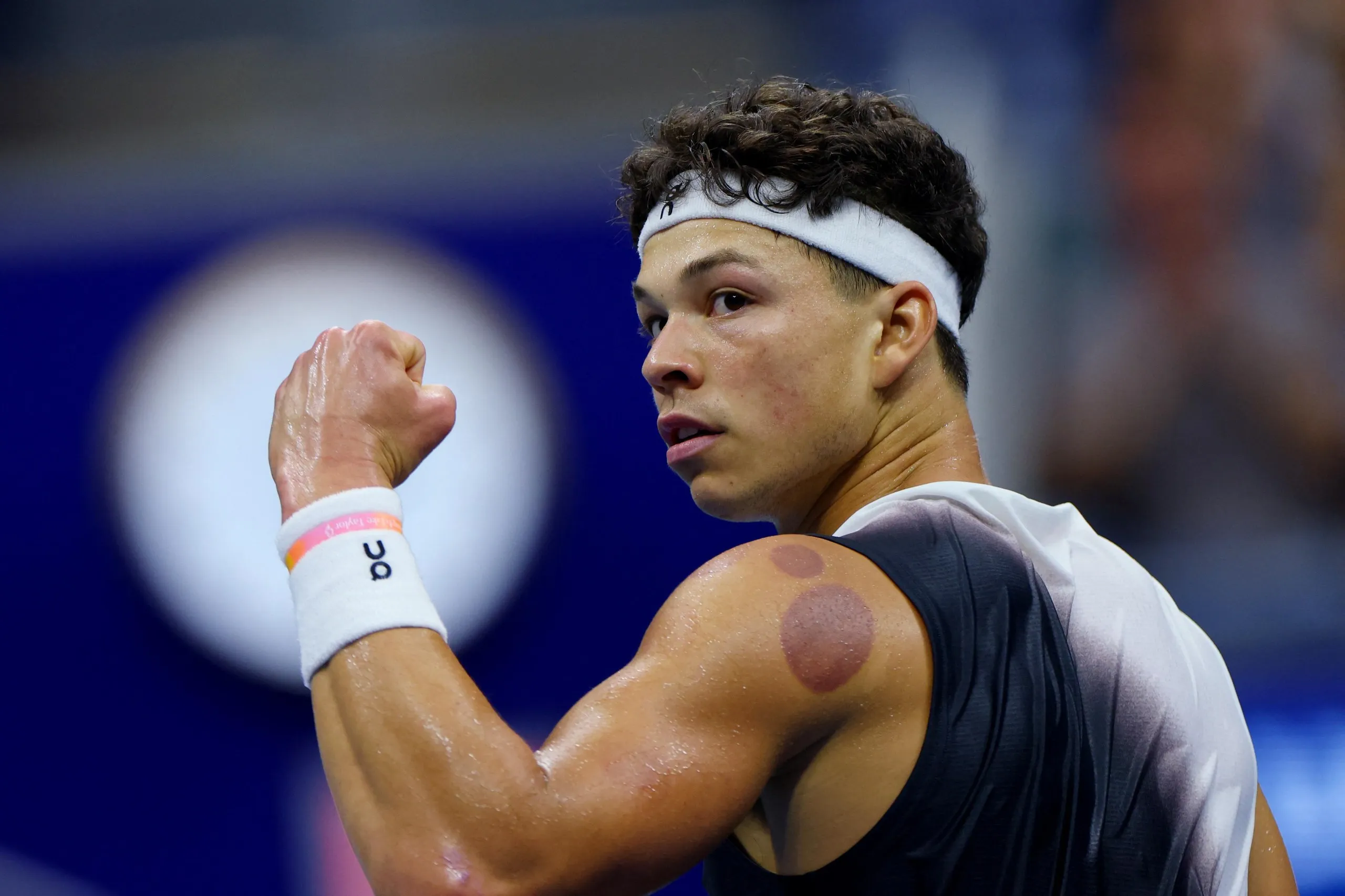 Ben Shelton reacts during his second round match against Hubert Hurkacz.
