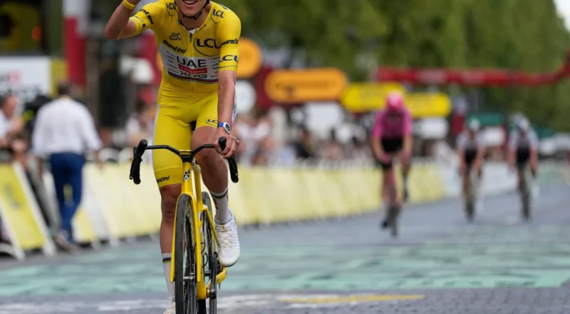 Tadej Pogacar met fin à sa saison après une opération de la clavicule