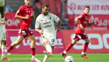 Téji Savanier rejoint Metz, un transfert inattendu en Ligue 2