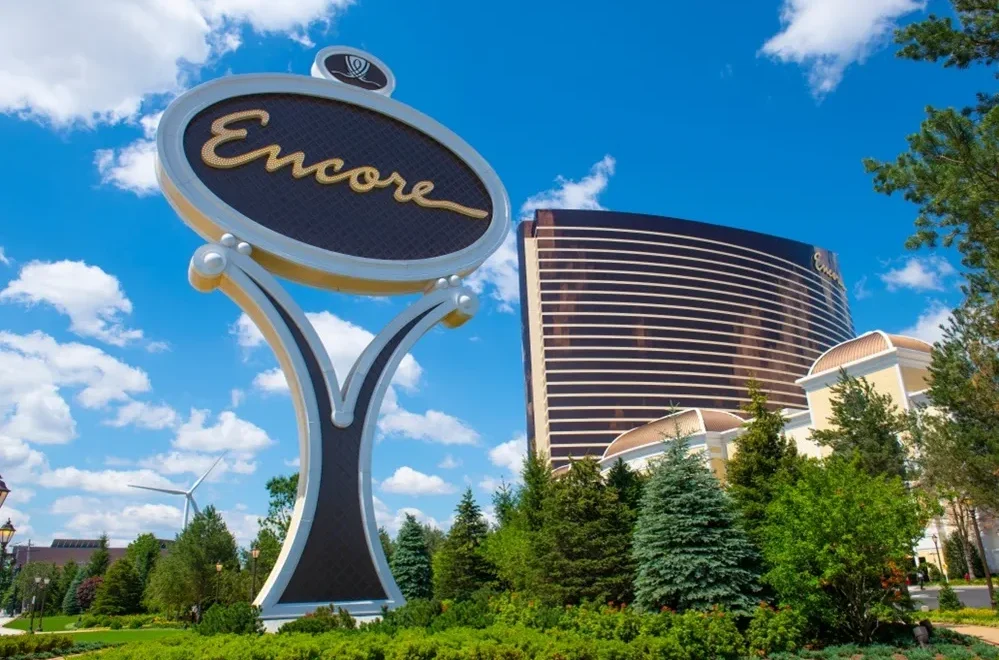 Encore Boston Workers Threaten Strike as Wynn Counters with $95K Average Pay Defense