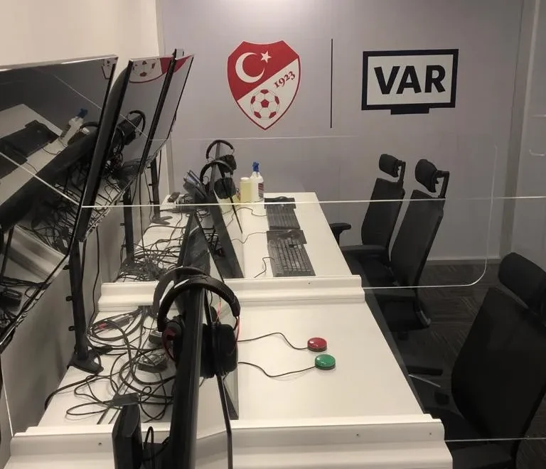 Trendyol Süper Lig'de günün VAR görevlendirmeleri açıklandı