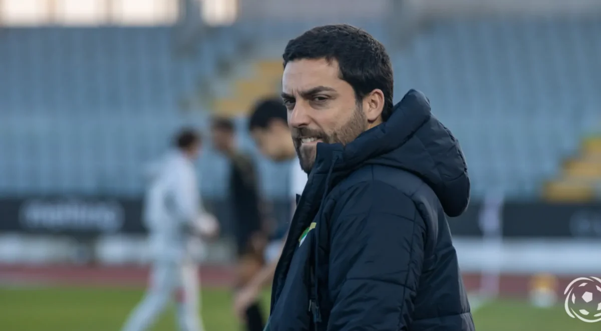 Vasco-Botelho-da-Costa.jpg Vasco Botelho da Costa e a derrota frente ao Benfica: «Não tivemos pernas para a exigência do jogo»